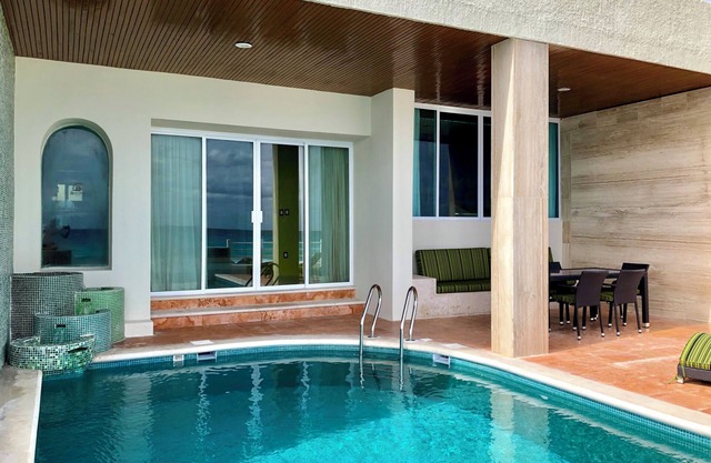 5 Bedroom Beachfront Villa