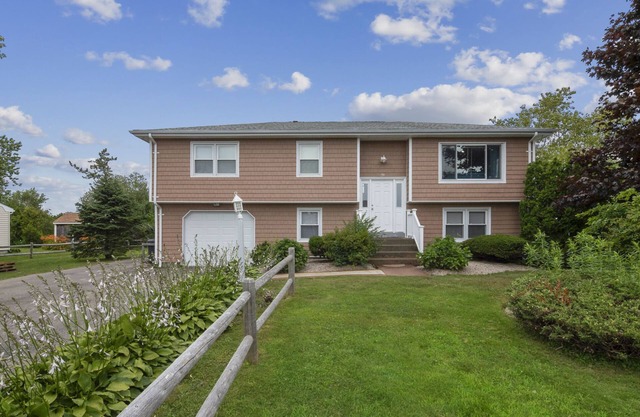 5 Bedroom Home in Eastward Look with Central Air - Walk to Scarborough Beach!