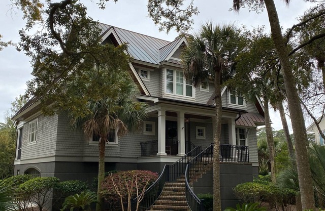 5 Bedroom Luxury Home, Pool, one block over to beach path, 8 minute walk