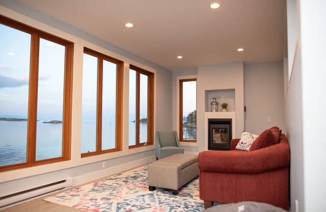 5 Bedroom Luxury Oceanfront Vacation Home