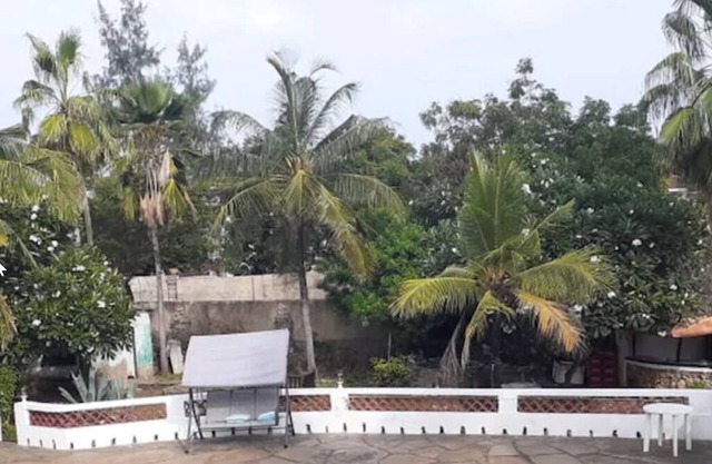 5 Bedroom Mansion Nyali