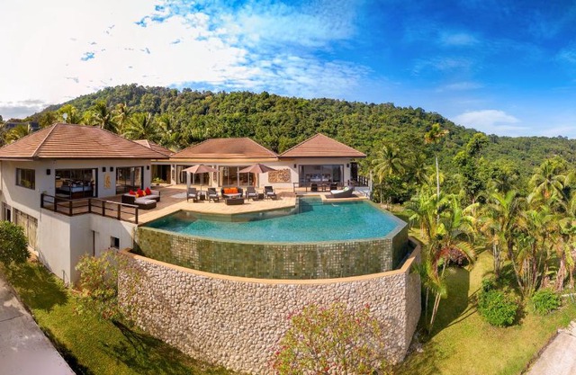 5 Bedroom Sea View Villa Bubbles SDV376 By Samui Dream Villas