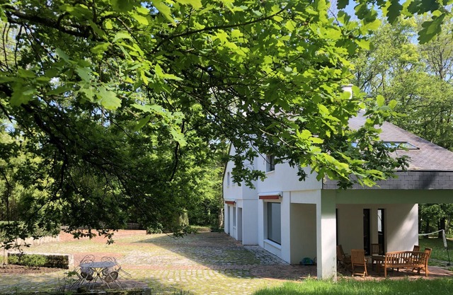 5 Bedrooms, Absolute calm 35 km from Paris