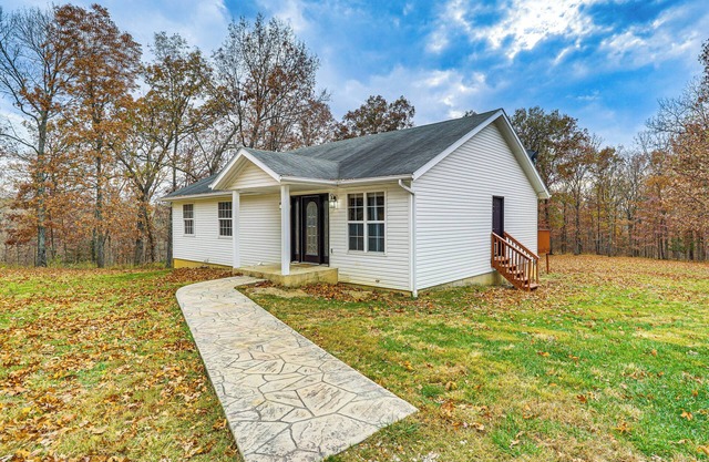 5 Mi to Lake of the Ozarks: Secluded Home