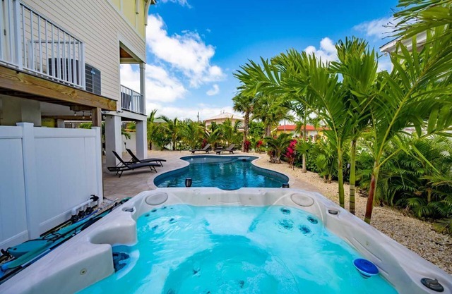 5% Off Any Booking through Jan 31, 2026! Canal Front/Private Pool/Hot Tub/Dock!