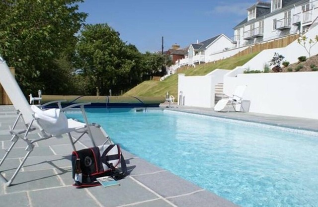5 PROSPECT HOUSE, family friendly, with pool in Hallsands