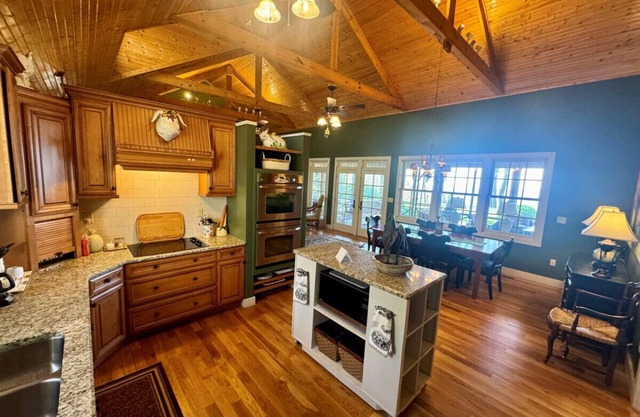 5 Star/4 Bedroom Home w/Views- Monteagle, TN