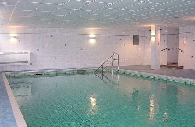 5-star-luxury apartment on beach.Pool, sauna, steam bath, fireplace & billiards