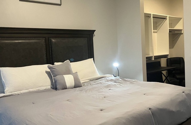 5-Star Luxury at New Atlanta Interlock w/ Rooftop Pool !
