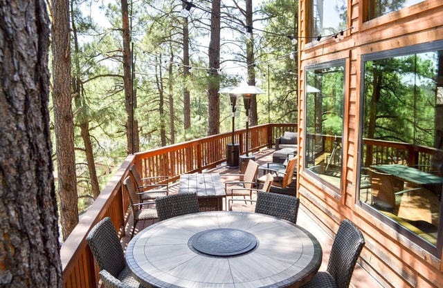 5 Star Luxury Mountain Retreat!