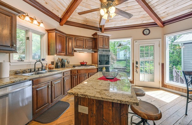 5-story Group Getaway w/Game Room in Franklin!