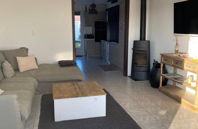 500m from Boucholeurs beach - House for 5