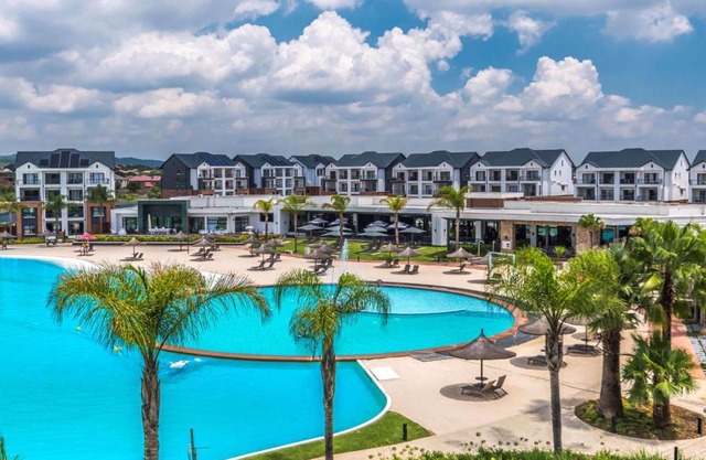 507 The Blyde Crystal Clear Lagoon 2 Bedroom Apartment