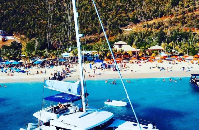52 Feet 2020 Lagoon Catamaran (6 bedroom/6 Bath + single cabin with bath)