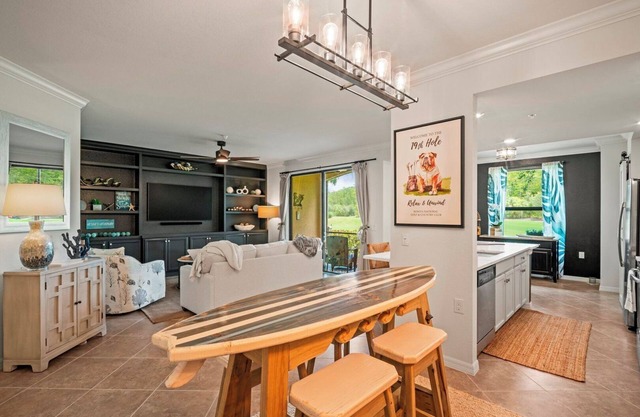 5413 Bonita National Condo