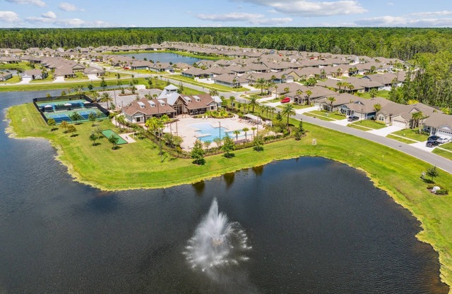 55+ Neighborhood Retreat, Snow Bird vacay, Amenities Galore, World Golf Village