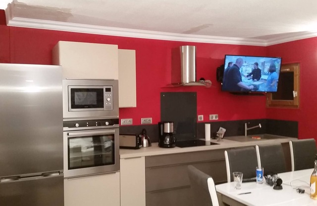 56m2 renovated on ski slope accessible by car mont blanc view