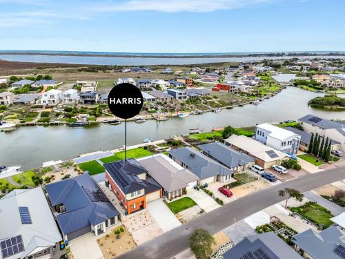 5B Blanche Parade Hindmarsh Island - Linen Included