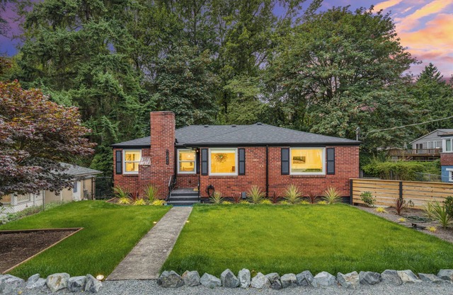 5BR Family Retreat @ Private Creek w/Yoga & Forest Bathing, Firepit BBQs Games