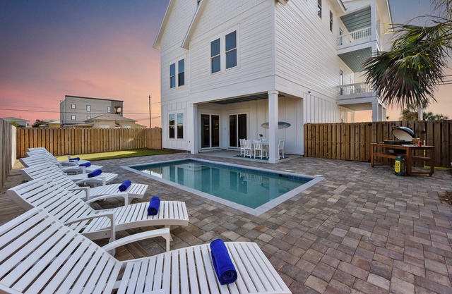 5BR Gulf View Private Beach & Heated Pool