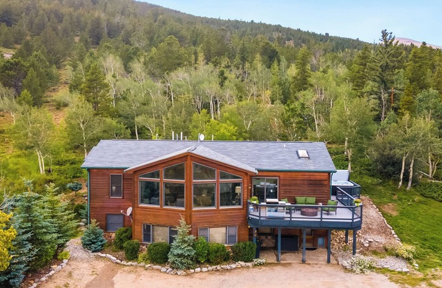 5BR Luxe Ranch Retreat Secluded with Hot Tub, Game Room & Epic Views