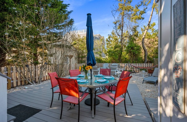 5BR PET FRIENDLY - SALT WATER HOT TUB! Oceanside in Beach Haven!