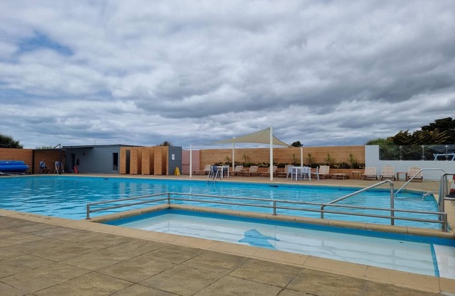 5G Medmerry Park 1 Bedroom Chalet