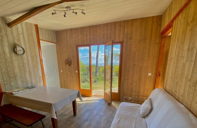 6/8 person chalet with view of Biscarrosse lake