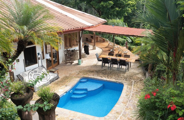 6 Bedroom Villa with Pool, 2 Min from Nauyaca waterfall, 10 Min from Beach