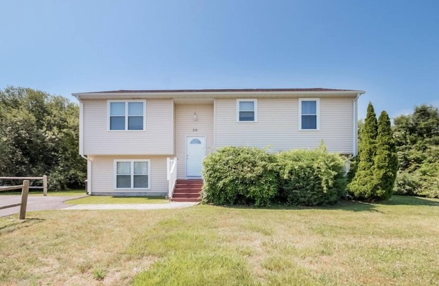 6 Bedroom Home with Central Air in Eastward Look - Walk to Scarborough Beach!