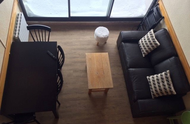 6-person apartment at slopes with balcony and direct commercial access