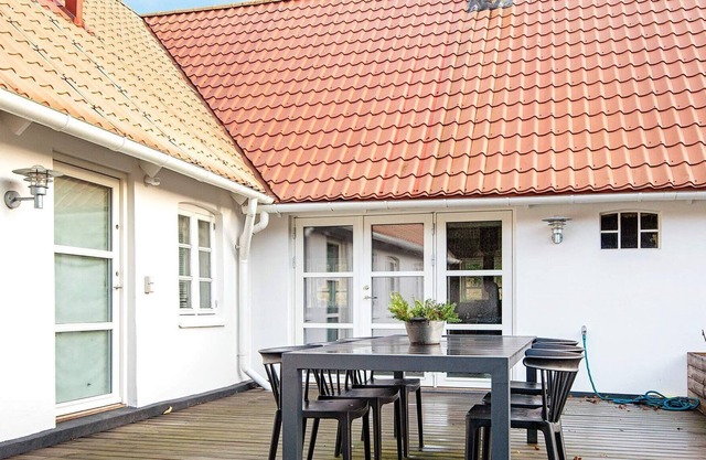 6 person holiday home in Allingåbro