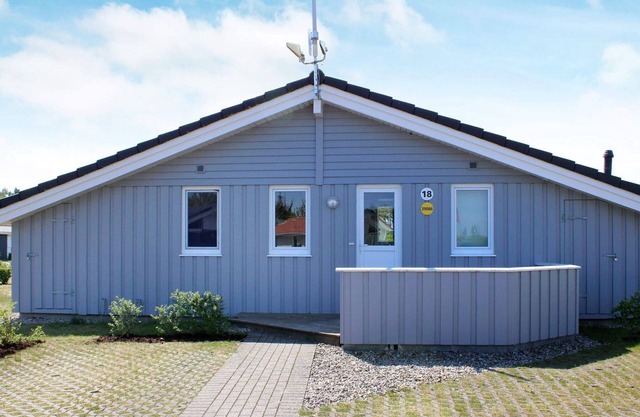 6 person holiday home in GROEMITZ