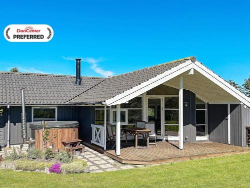 6 person holiday home in Nakskov-By Traum