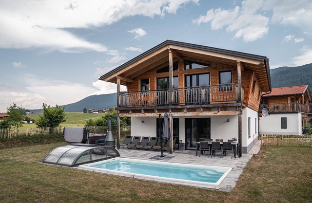 6 persons Chalet Bergherzerl in the Chiemgau. Summer pool, whirlpool & sauna