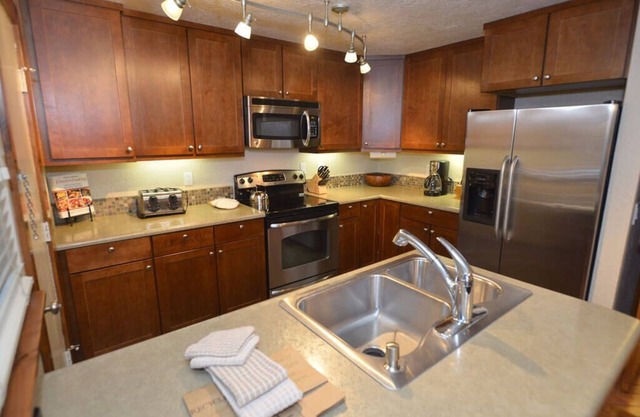61 Tennis Village | 2 BR/2 BA, Sleeps 10