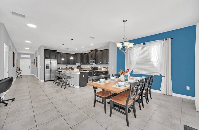 6BR, 5Ba Home Close to Disney-Pool & Hot Tub!Theme Rooms!Xbox!Conservation View!