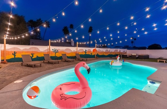 6BR Paradise! Heated Pool | Arcade Room | Firepit