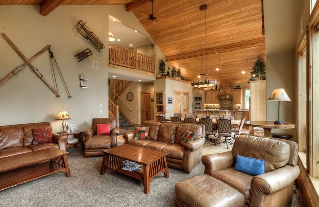6BR, Sunriver, Hot Tub | Elkhorn Lodge