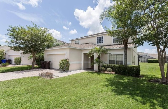 7 BEDS/7 BATHS,SOUTH FACING POOL WITH WATER VIEW,ALL NEW FURNITURE,10 MIN DISNEY