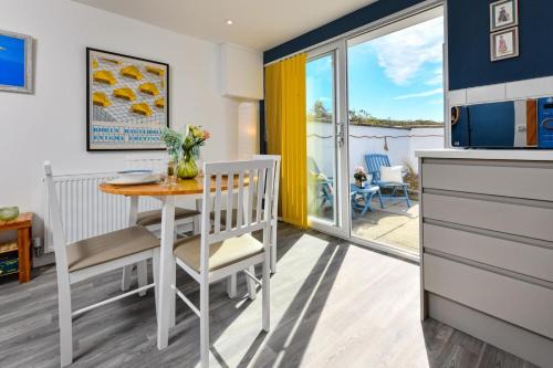 7 Marina Cottages