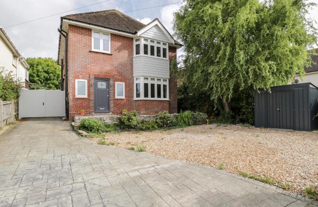 72 Ulwell Road