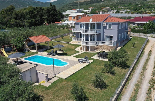 8 bedroom lovely home in Kastel Novi