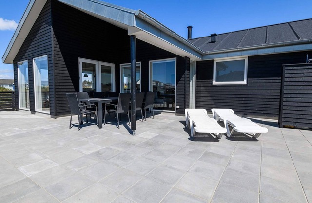 8 person holiday home in Fanø