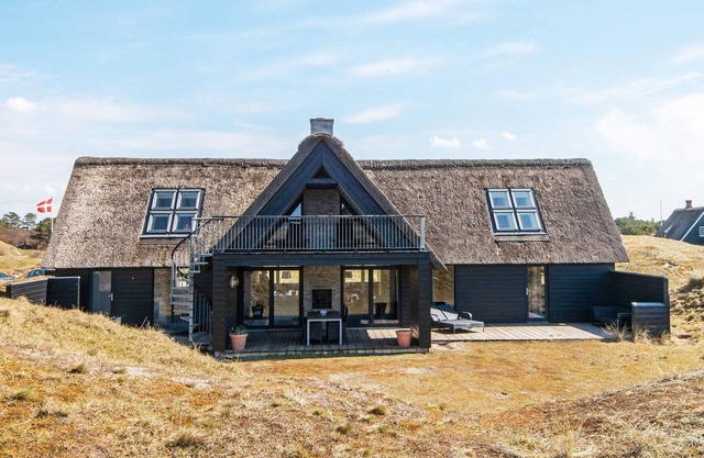 8 person holiday home in Fanø-By Traum