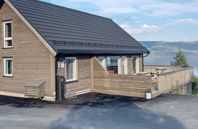 8 person holiday home in Leka