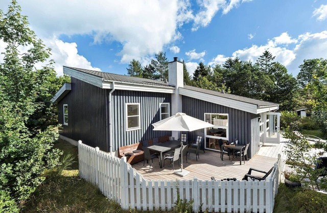 8403 Ebeltoft - Blackholmsvej 6