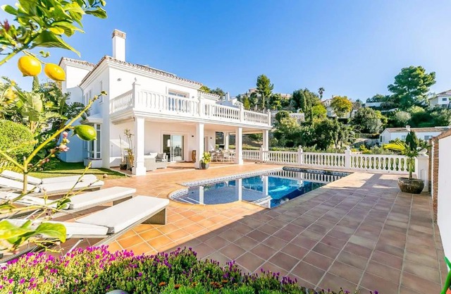 88-Exclusive Villa with Private Pool in Mijas, Malaga