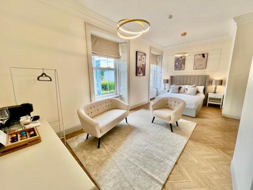 9 Bedroom all Ensuite- Exclusive Use