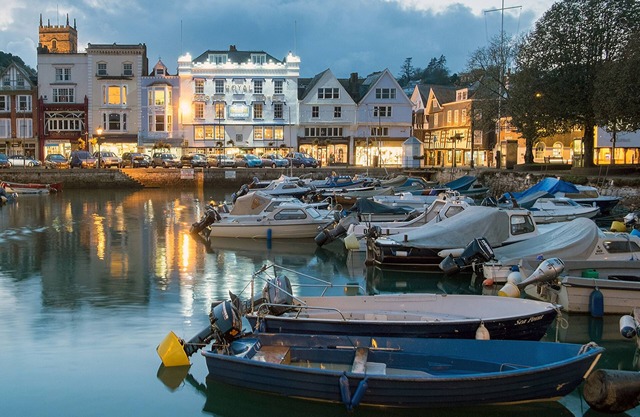 9 Dart Marina